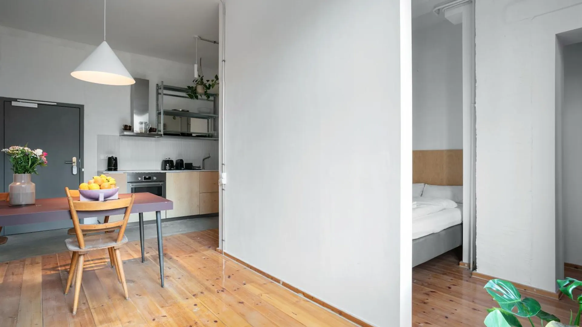 Flattering Suites Berlin Aparthotel